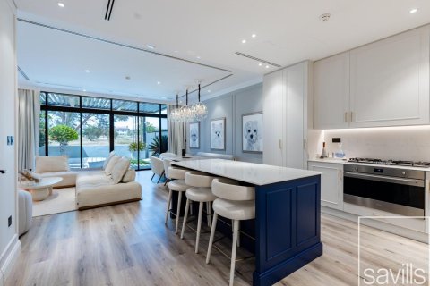 Вилла с 4 спальнями в Jumeirah Luxury, ОАЭ №220385 14