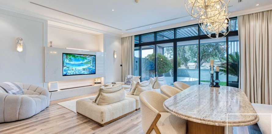 Вилла с 4 спальнями в Jumeirah Luxury, ОАЭ №220385