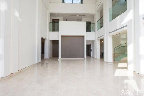 5 bedrooms Villa in Dubai, UAE No. 211027 5