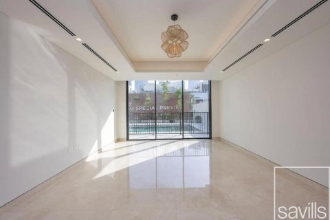 5 bedrooms Villa in Dubai, UAE No. 211027 6