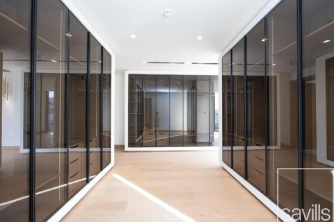 5 bedrooms Villa in Dubai, UAE No. 211027 21