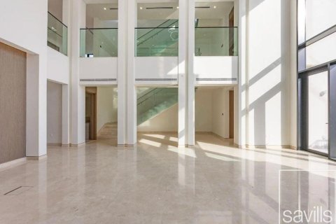 5 bedrooms Villa in Dubai, UAE No. 211027 4