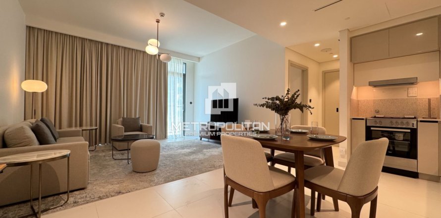 Appartement de 2 chambres à EMAAR Beachfront, UAE No. 130084