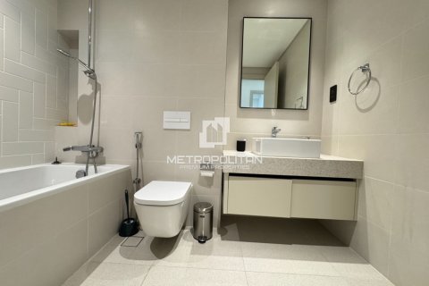 Appartement de 2 chambres à EMAAR Beachfront, UAE No. 130084 7