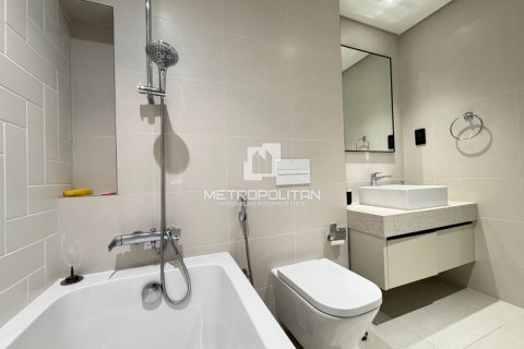 Appartement de 2 chambres à EMAAR Beachfront, UAE No. 130084 12