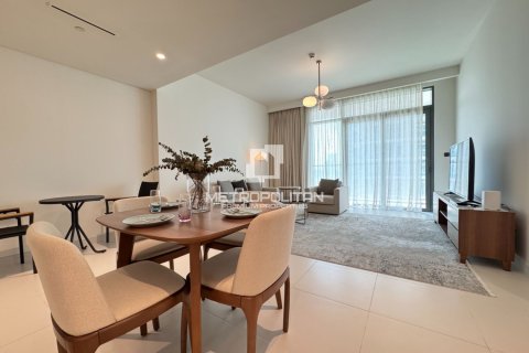 Appartement de 2 chambres à EMAAR Beachfront, UAE No. 130084 14