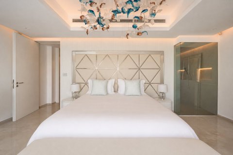 Villa de 4 dormitorios en Jumeirah Islands, UAE No. 202313 24