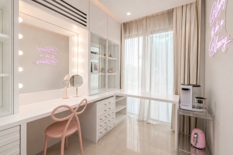 Villa de 4 dormitorios en Jumeirah Islands, UAE No. 202313 20