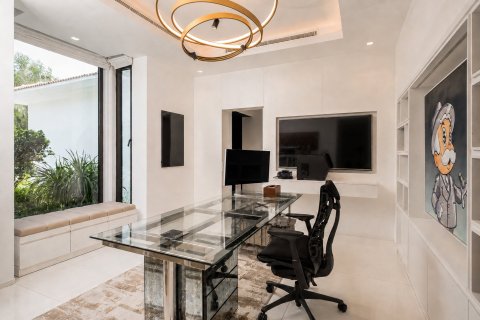 Villa de 4 dormitorios en Jumeirah Islands, UAE No. 202313 8