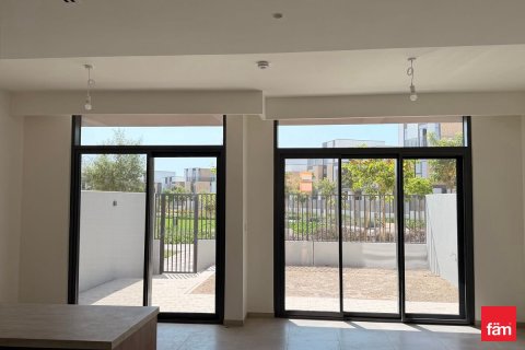 3 bedrooms Villa in Dubai, UAE No. 158175 12