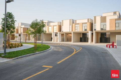 3 bedrooms Villa in Dubai, UAE No. 158175 10