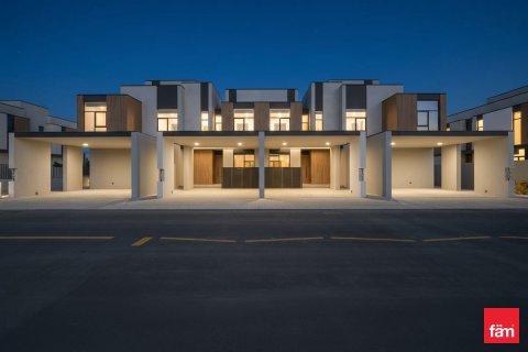3 bedrooms Villa in Dubai, UAE No. 158175 9