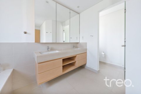 4 bedrooms Villa in Azalea, UAE No. 220798 12