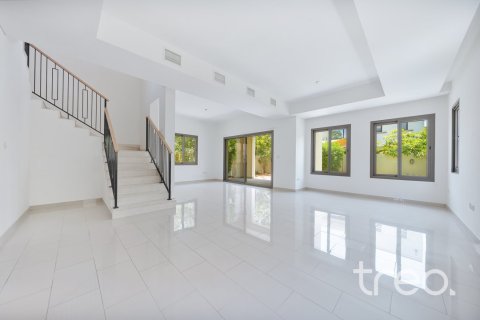 4 bedrooms Villa in Azalea, UAE No. 220798 5