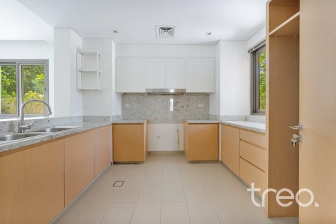 4 bedrooms Villa in Azalea, UAE No. 220798 8