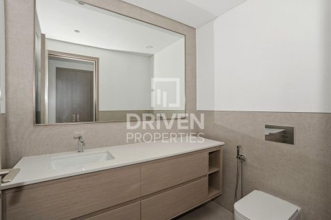 3 bedrooms Apartment in Opera District, UAE No. 212526 12