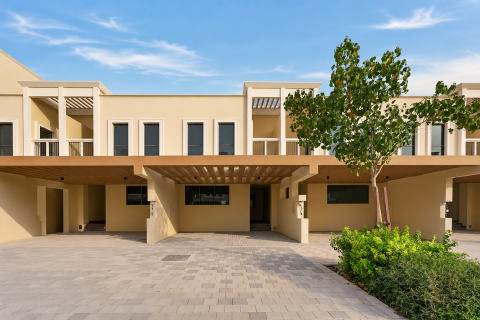 Townhouse de 4 dormitorios en Damac Lagoons, UAE No. 196335