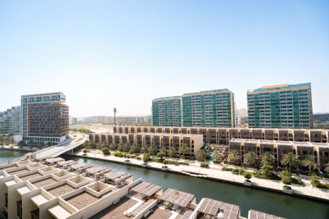 Apartment de 2 dormitorios en Al Raha Beach, UAE No. 221597
