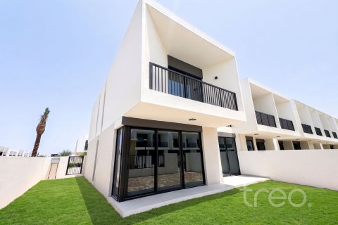 Townhouse de 4 dormitorios en Town Square, UAE No. 222781