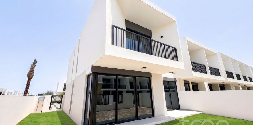 Townhouse de 4 dormitorios en Town Square, UAE No. 222781