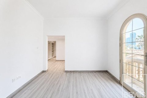 Villa de 4 dormitorios en Jumeirah Islands, UAE No. 205981 11