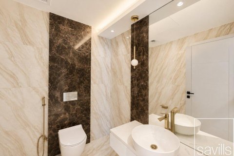 Villa de 4 dormitorios en Jumeirah Islands, UAE No. 205981 9