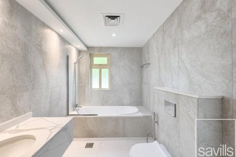 Villa de 4 dormitorios en Jumeirah Islands, UAE No. 205981 10