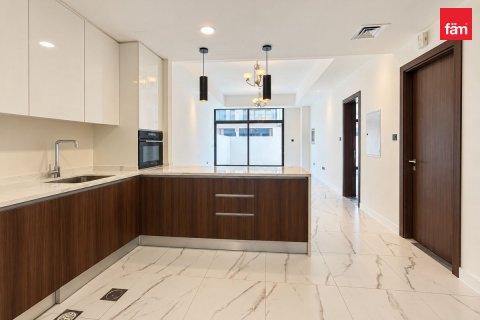 Villa de 4 chambres à Dubai, UAE No. 222138