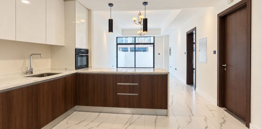 Villa de 4 chambres à Dubai, UAE No. 222138