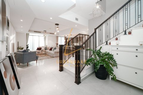 3 bedrooms Villa in Motor City, UAE No. 220206 6
