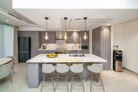 3 bedrooms Villa in Motor City, UAE No. 220206