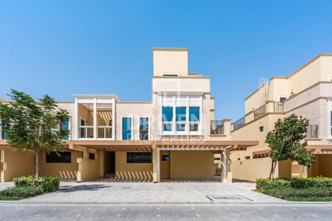 Townhouse de 4 dormitorios en Damac Lagoons, UAE No. 221383 3