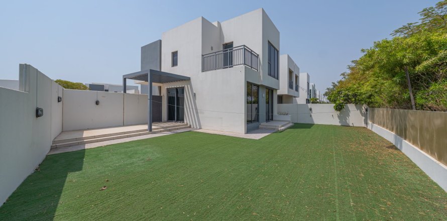 Townhouse de 4 dormitorios en Maple 3, UAE No. 215260