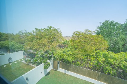 Townhouse de 4 dormitorios en Maple 3, UAE No. 215260 13