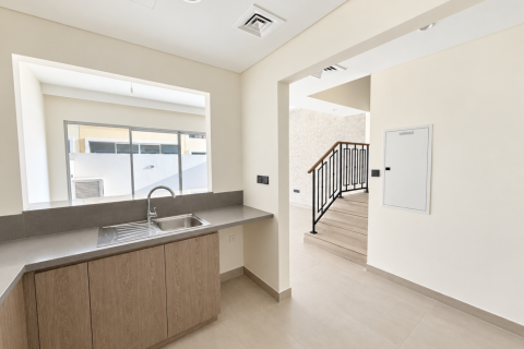Townhouse de 4 chambres à Golf City, UAE No. 224624 8