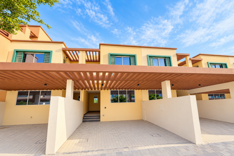 Townhouse de 4 chambres à Golf City, UAE No. 224624