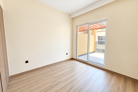Townhouse de 4 chambres à Golf City, UAE No. 224624 13