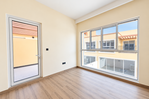 Townhouse de 4 chambres à Golf City, UAE No. 224624 17