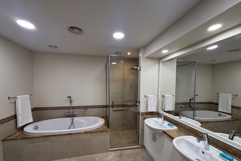 1 bedroom Apartment in The Fairmont Palm Residence South, UAE No. 213018 16