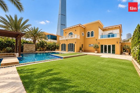 Villa de 5 chambres à Dubai, UAE No. 220172