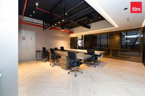 158.1m² Office in Dubai, UAE No. 216051 3