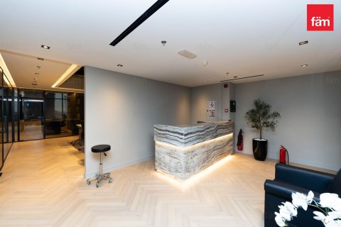 158.1m² Office in Dubai, UAE No. 216051