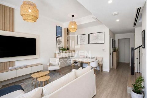 2 bedrooms Villa in Casa Dora, UAE No. 212119