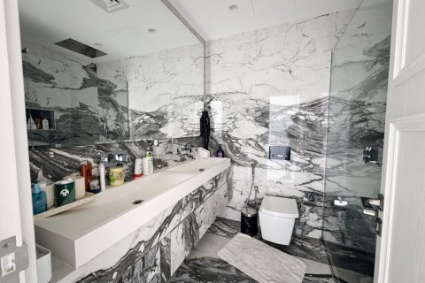 Apartment de 3 dormitorios en Dubai, UAE No. 205745 15