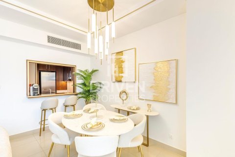 Квартира с 2 спальнями в Boulevard Point, ОАЭ №218635 6