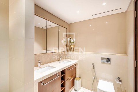 Квартира с 2 спальнями в Boulevard Point, ОАЭ №218635 13