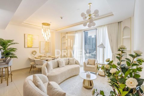 Квартира с 2 спальнями в Boulevard Point, ОАЭ №218635