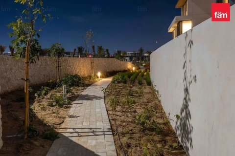 3 bedrooms Townhouse in Dubai, UAE No. 216102 9