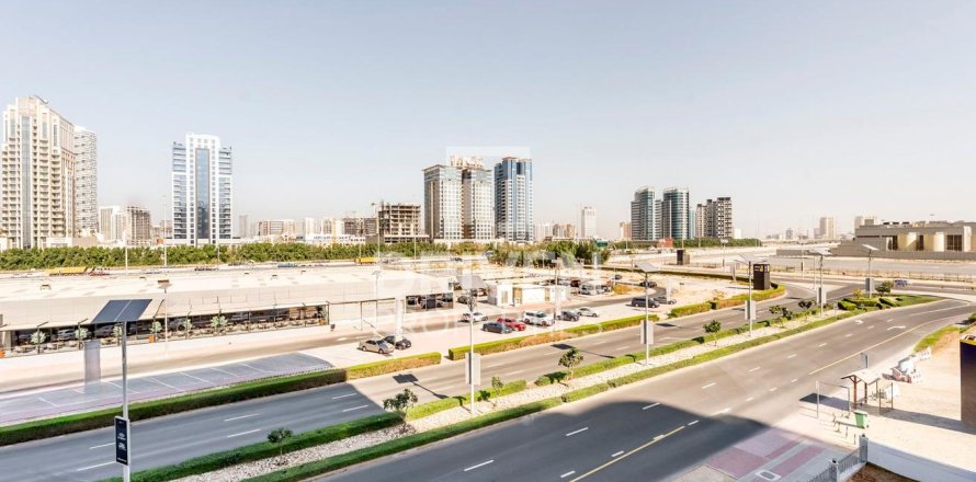 Квартира с 1 спальней в Dubai Sports City, ОАЭ №211718