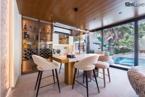 4 غرف نوم فيلا في Jumeirah Park, الإمارات العربية المتحدة رقم 203095 16